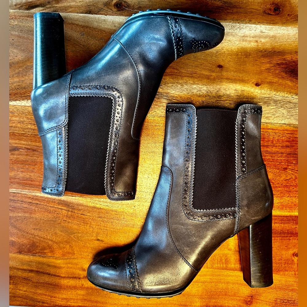Tod’s Chelsea boots, size 39